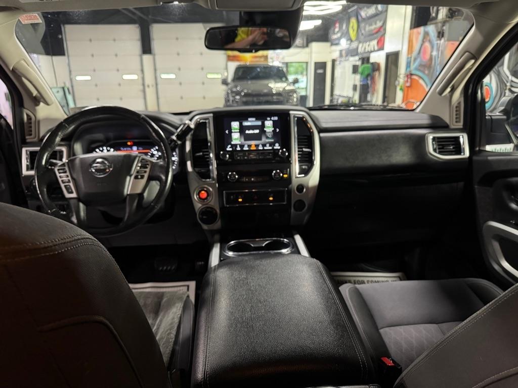 Nissan Titan SV Crew Cab 4WD 2021