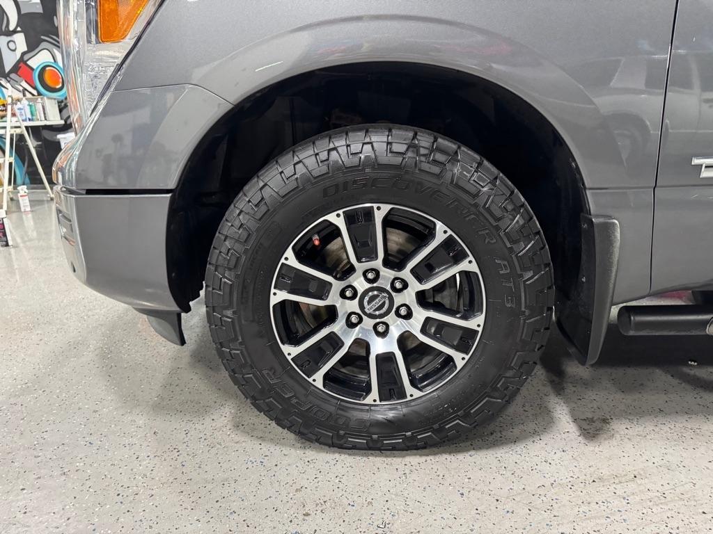 Nissan Titan SV Crew Cab 4WD 2021