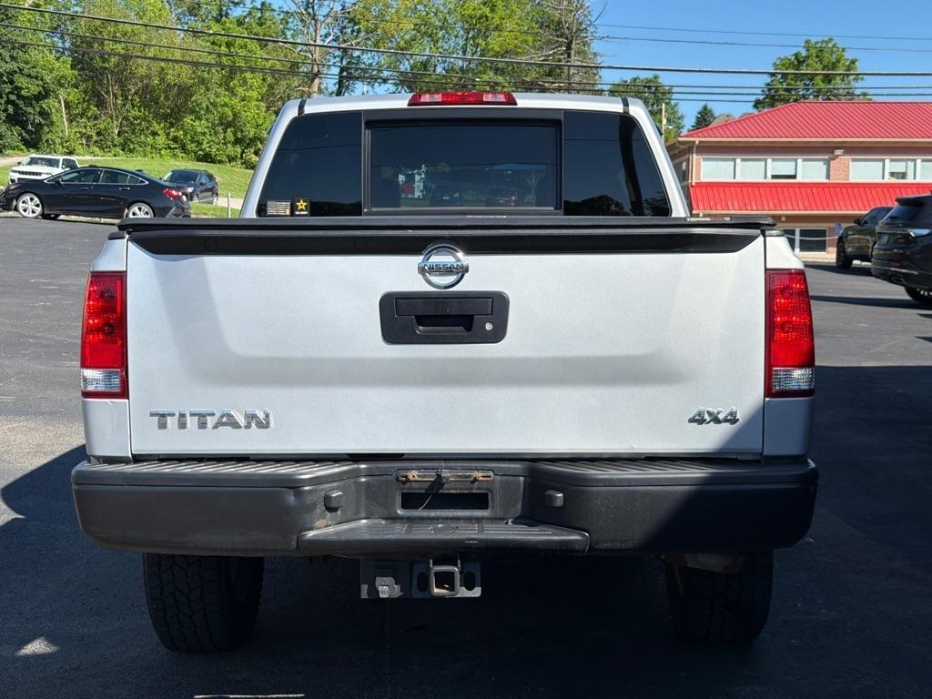 Nissan Titan S Crew Cab 4WD 2015