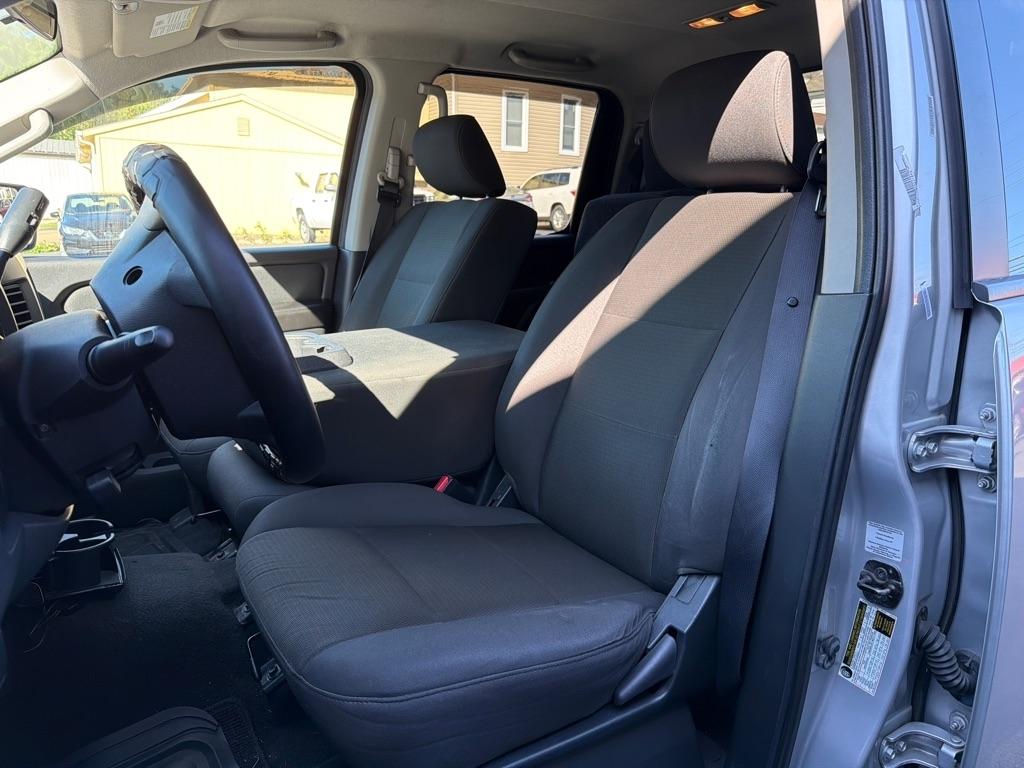 Nissan Titan S Crew Cab 4WD 2015