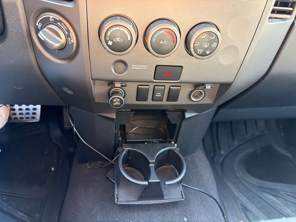 Nissan Titan S Crew Cab 4WD 2015