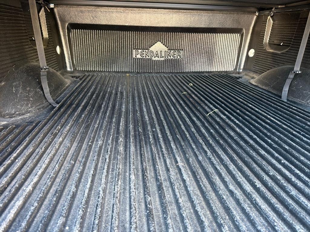 Nissan Titan S Crew Cab 4WD 2015
