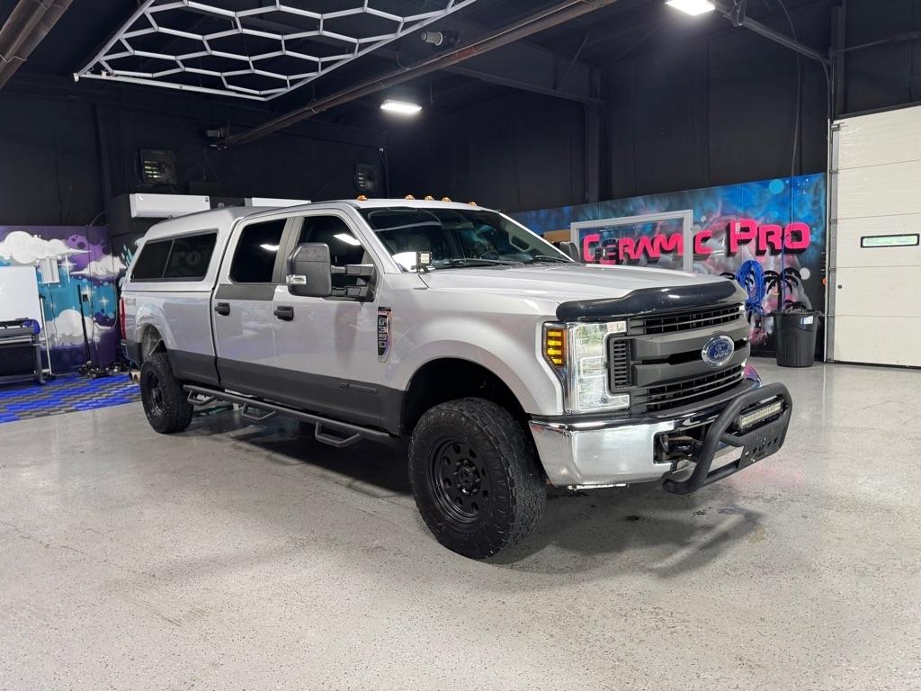 Ford F350 XL Crew Cab SRW 2018