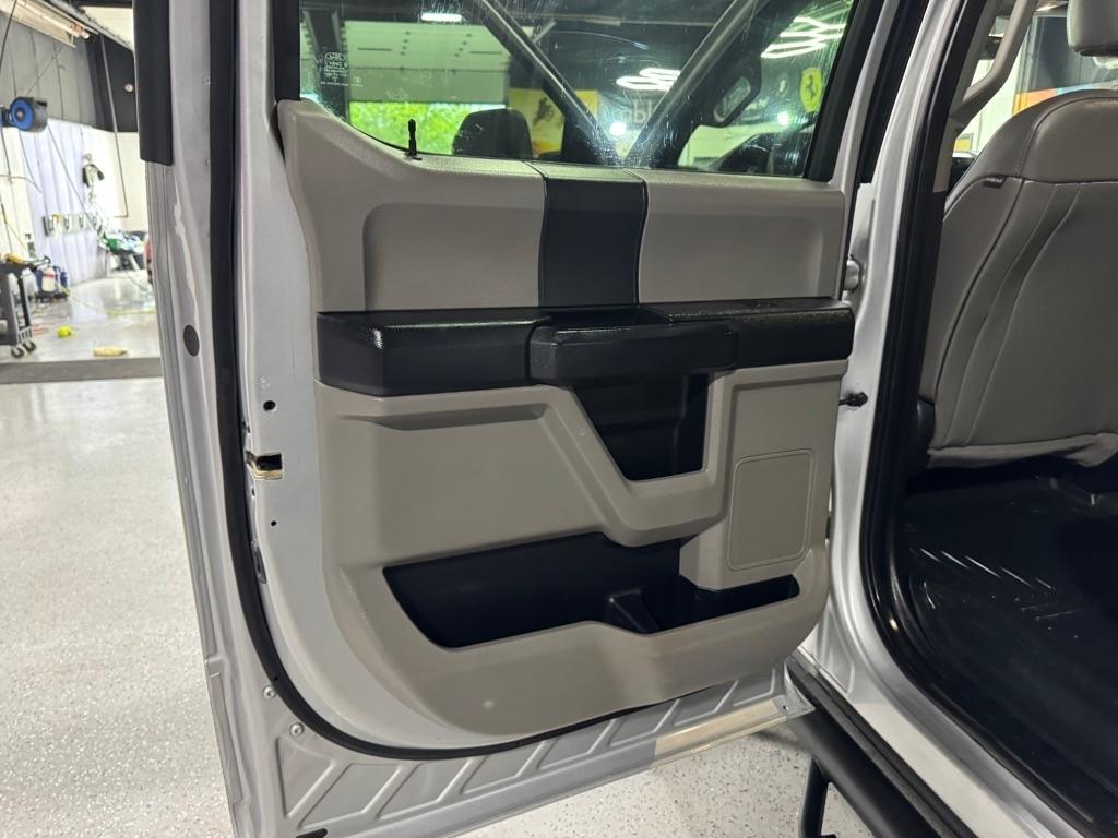 Ford F350 XL Crew Cab SRW 2018