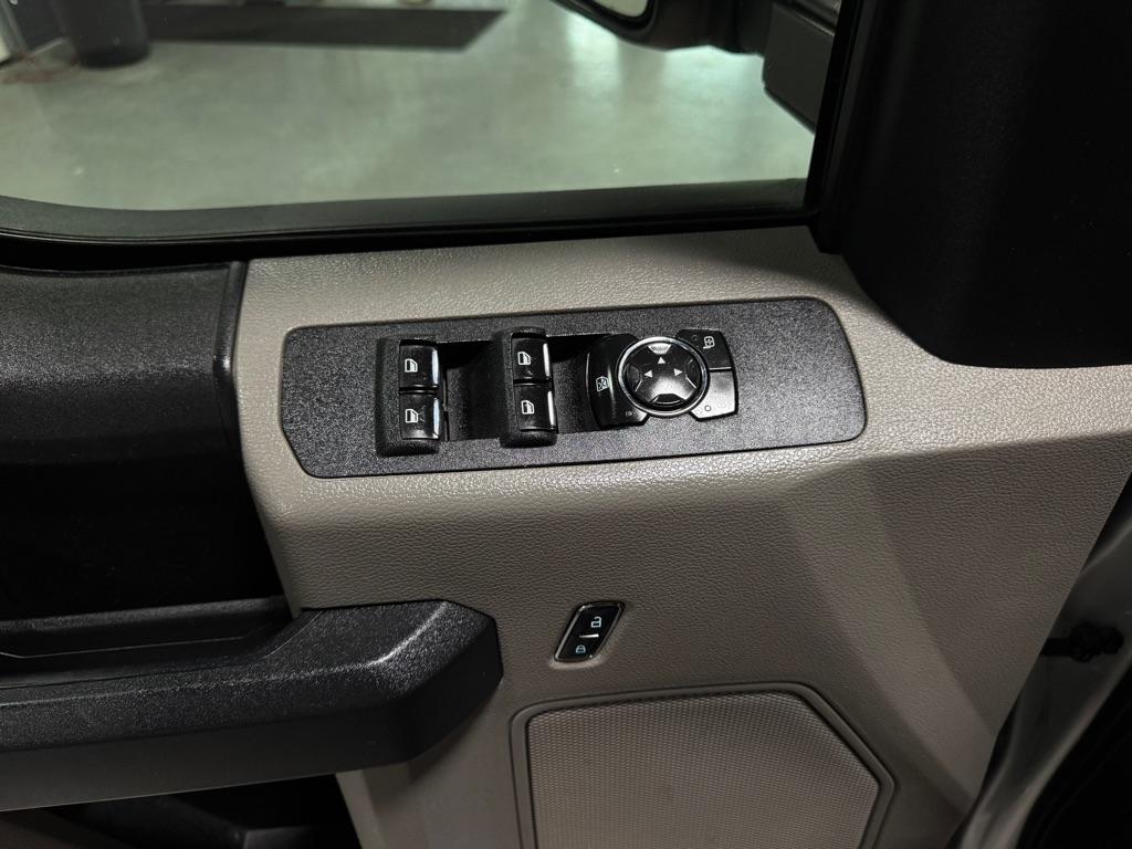Ford F350 XL Crew Cab SRW 2018