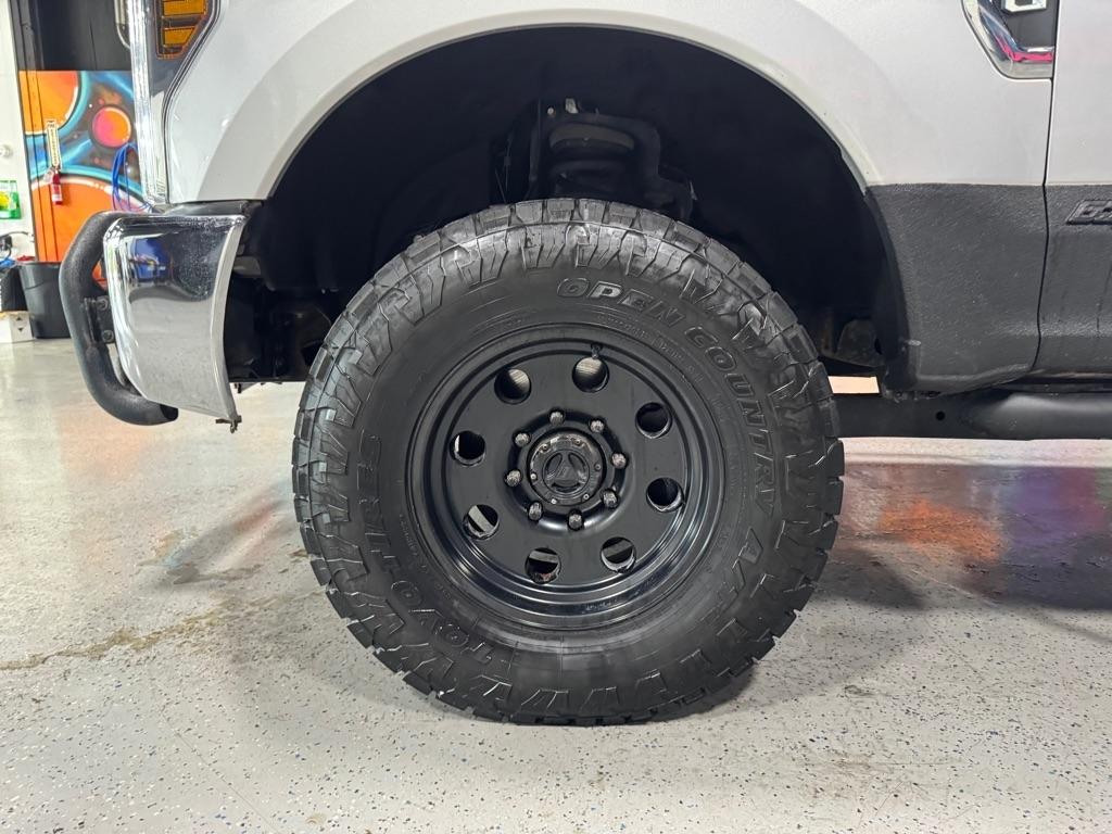 Ford F350 XL Crew Cab SRW 2018