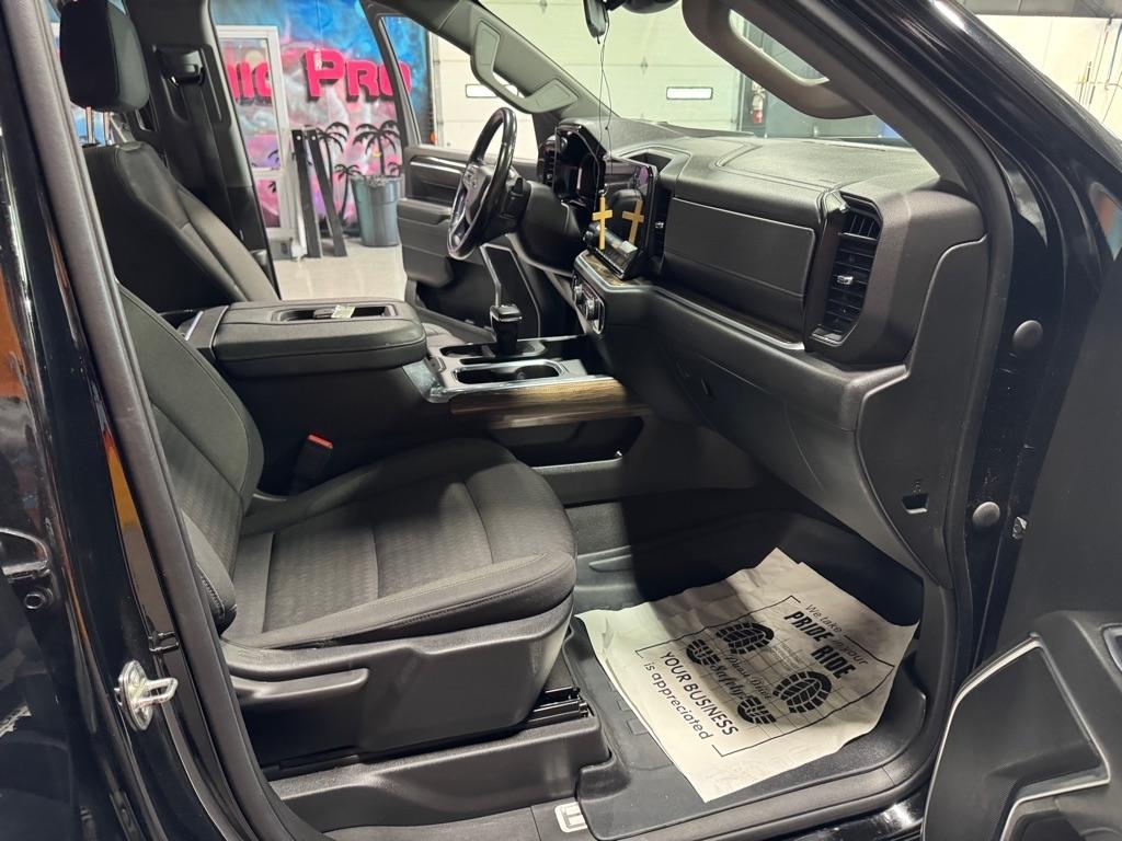 Chevrolet Silverado 1500 RST Crew Cab 4WD 2022
