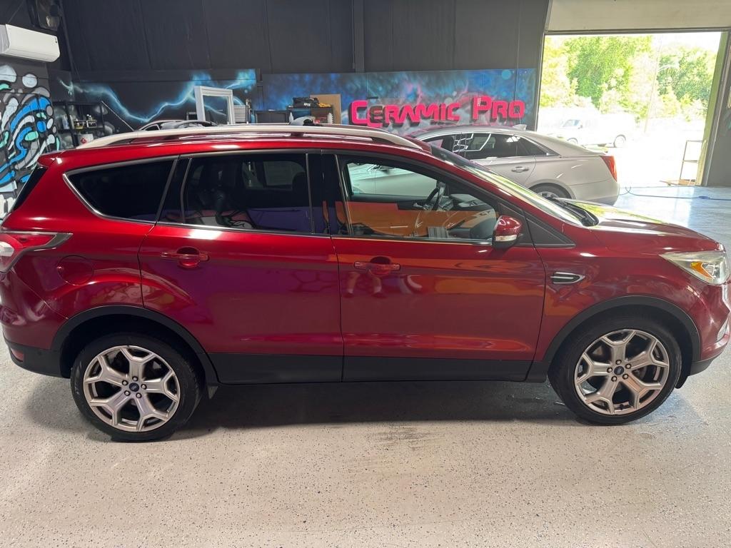 Ford Escape Titanium 4WD 2017