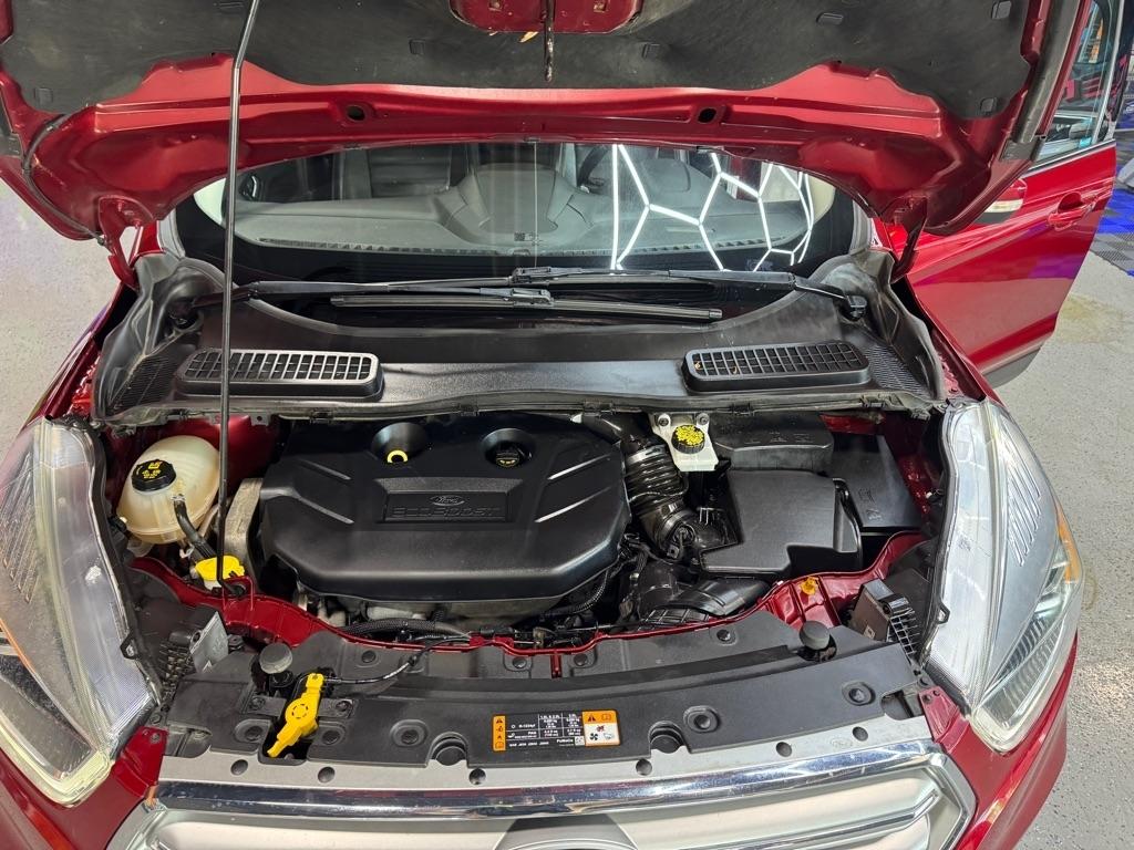Ford Escape Titanium 4WD 2017