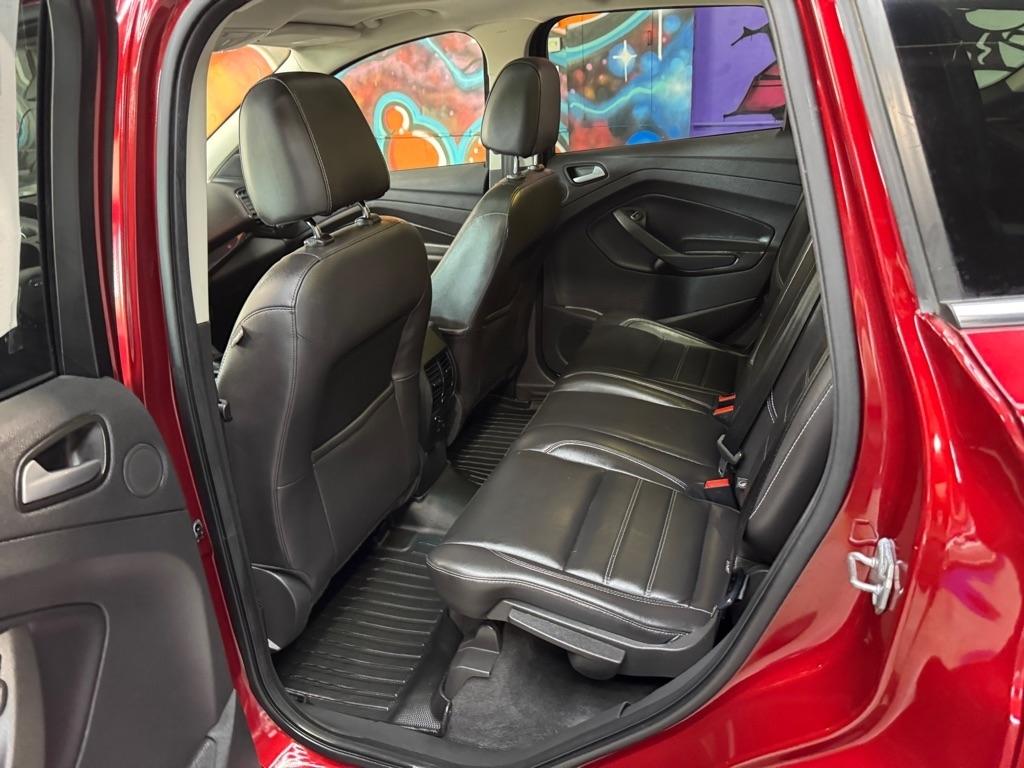 Ford Escape Titanium 4WD 2017