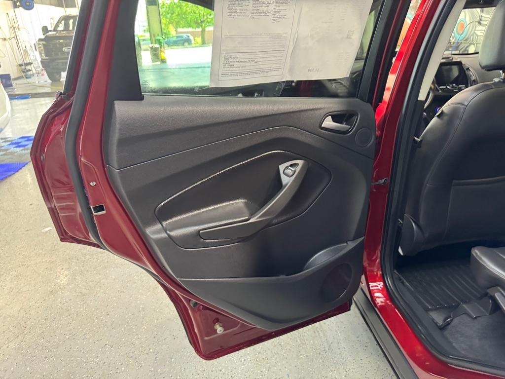 Ford Escape Titanium 4WD 2017