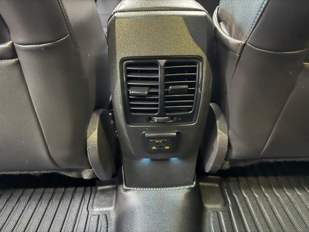 Ford Escape Titanium 4WD 2017
