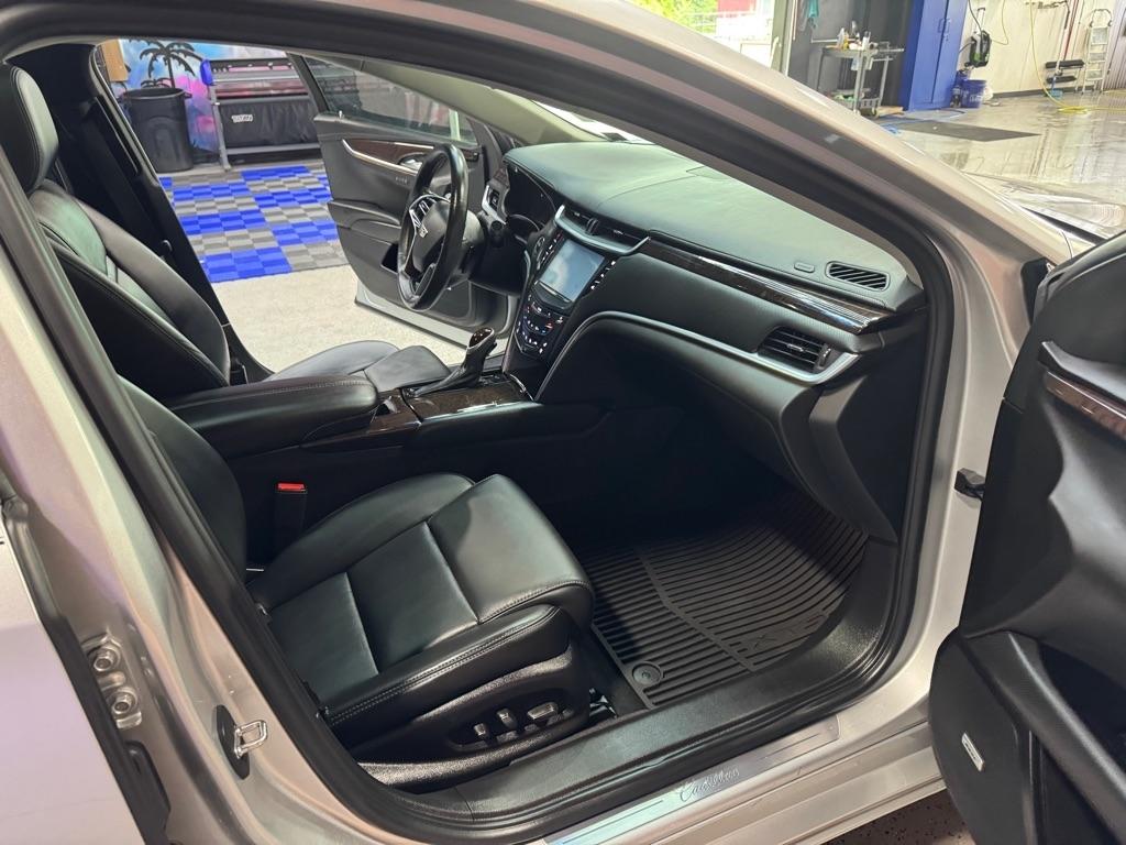 Cadillac XTS Luxury FWD 2016