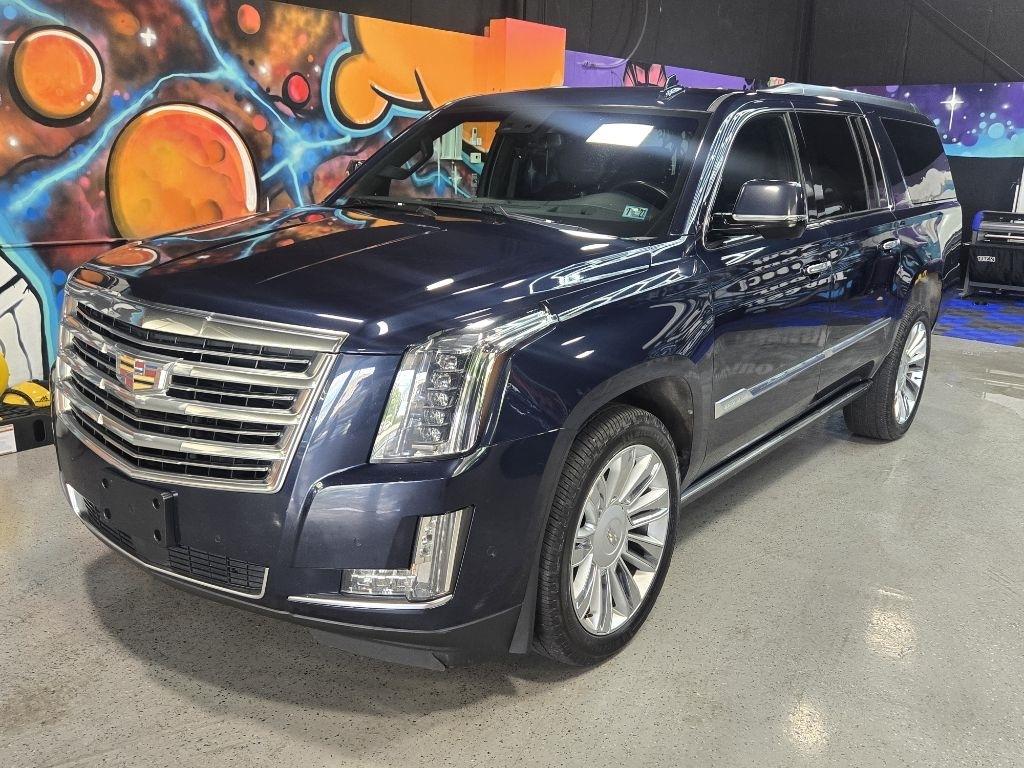 2019 Cadillac Escalade ESV AWD Platinum's photo