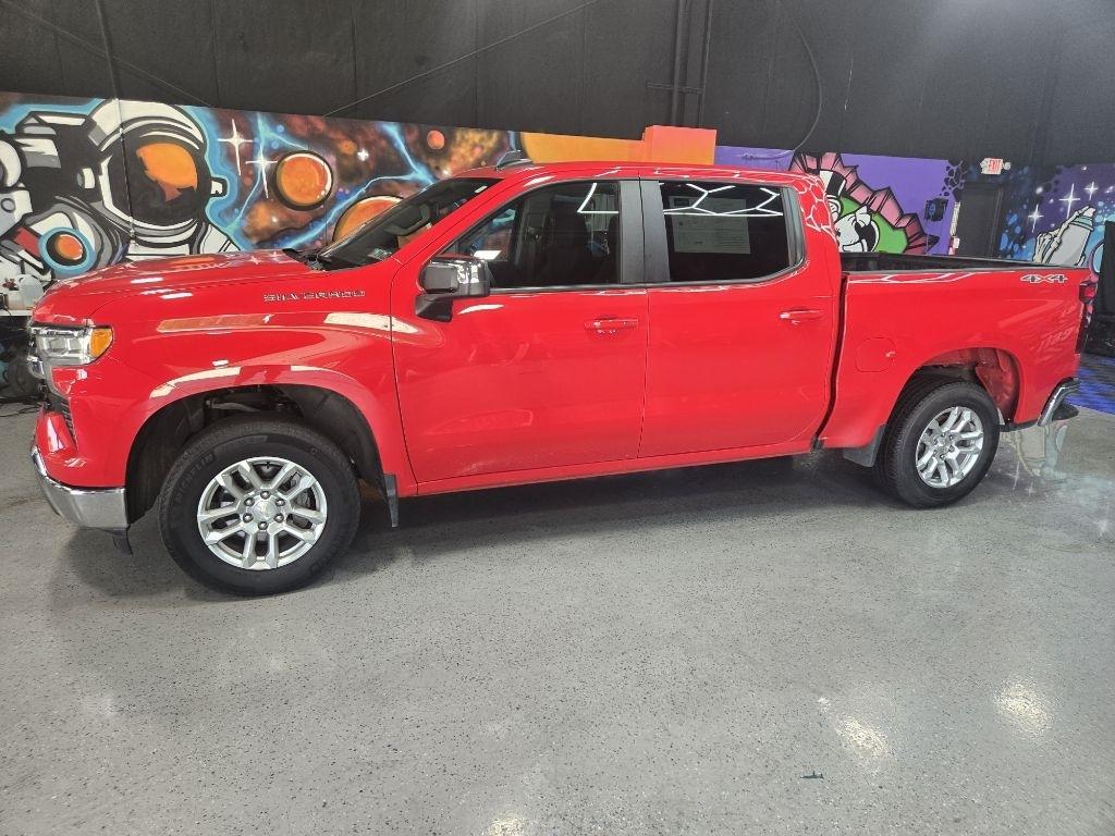 Chevrolet Silverado 1500 LT-L Crew Cab 4WD 2024