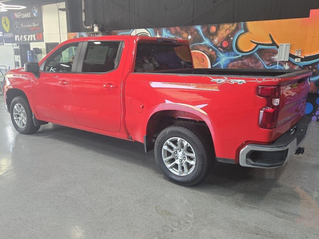 Chevrolet Silverado 1500 LT-L Crew Cab 4WD 2024