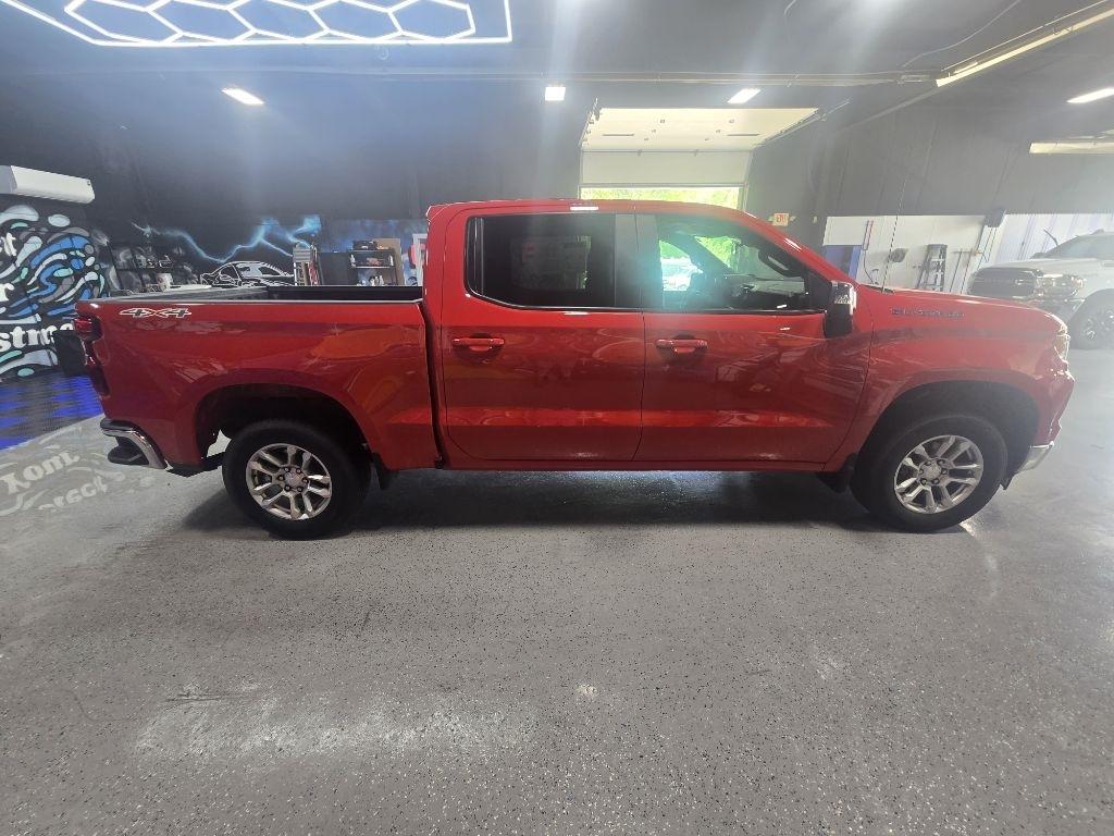 Chevrolet Silverado 1500 LT-L Crew Cab 4WD 2024