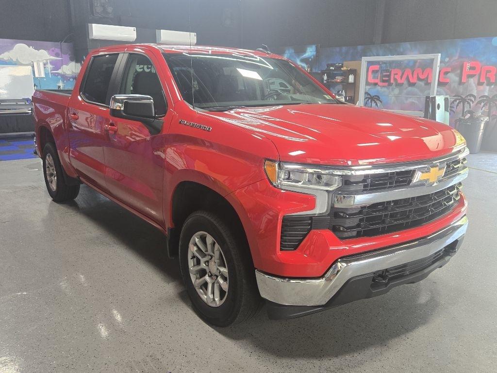 Chevrolet Silverado 1500 LT-L Crew Cab 4WD 2024