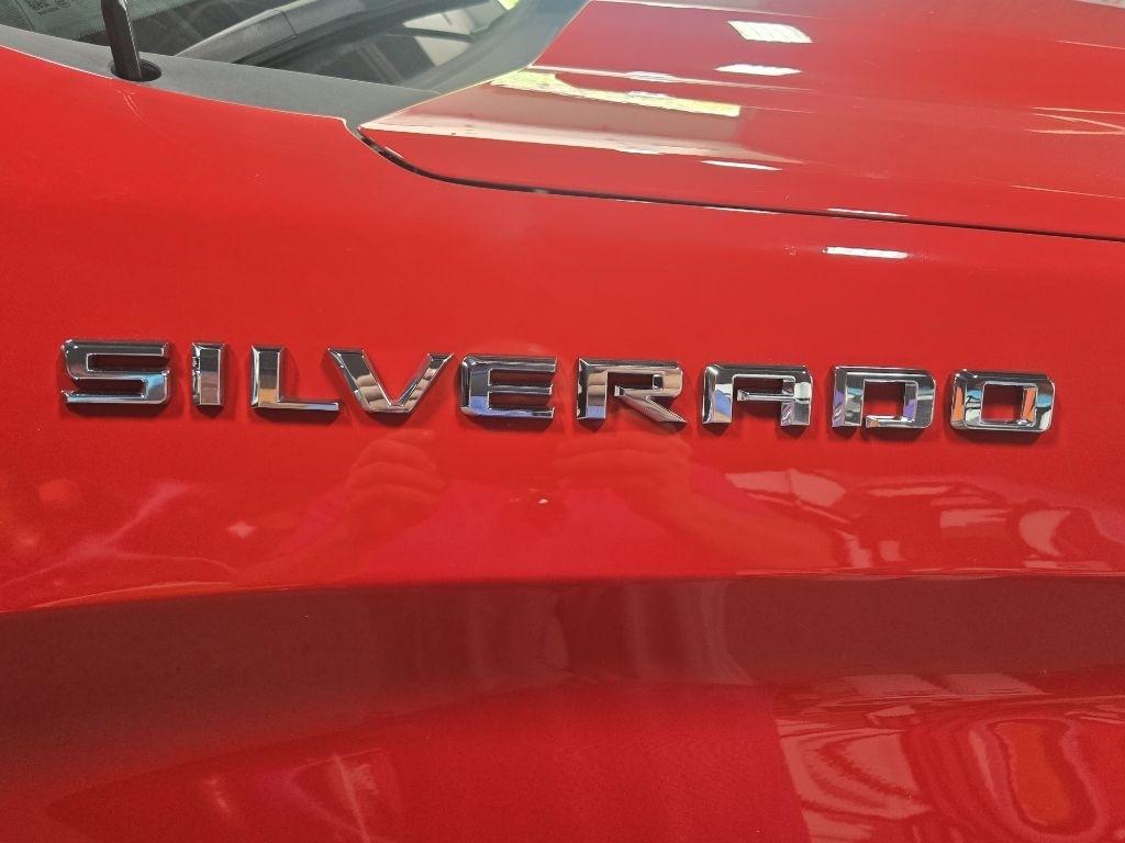 Chevrolet Silverado 1500 LT-L Crew Cab 4WD 2024