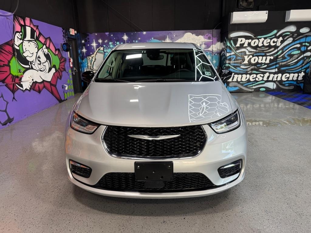 Chrysler Pacifica Touring L 2024