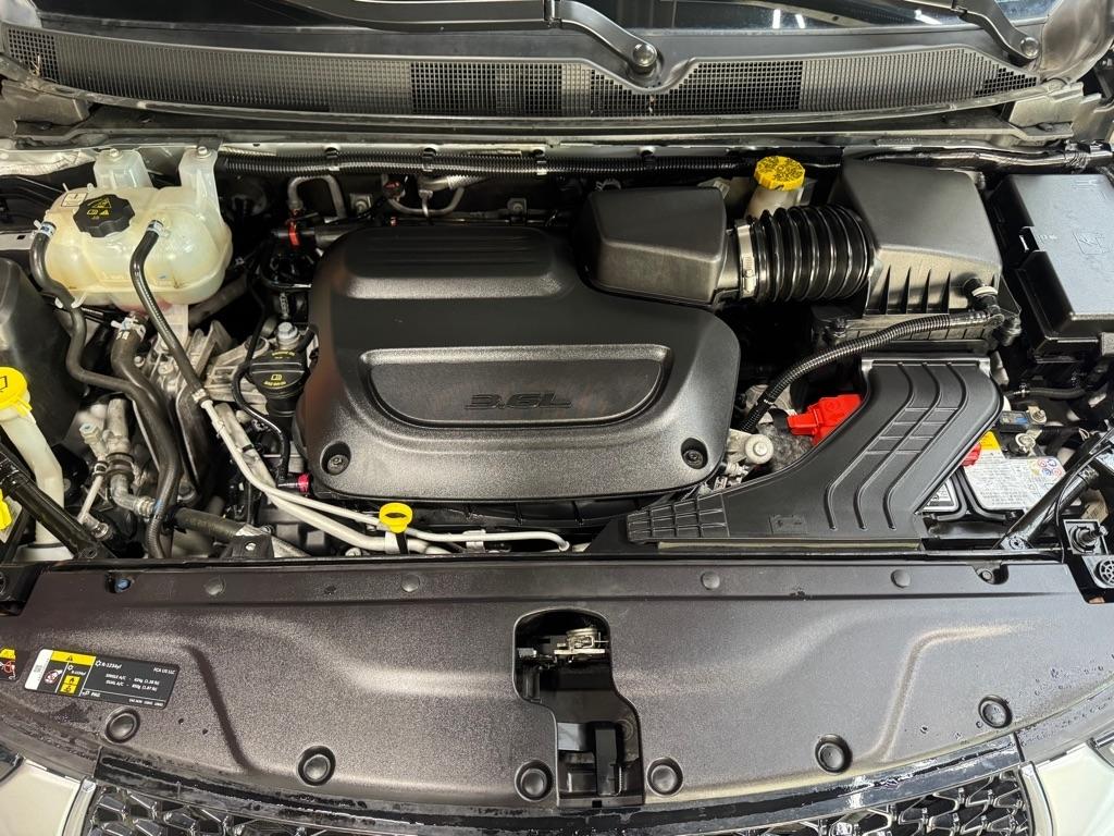 Chrysler Pacifica Touring L 2024
