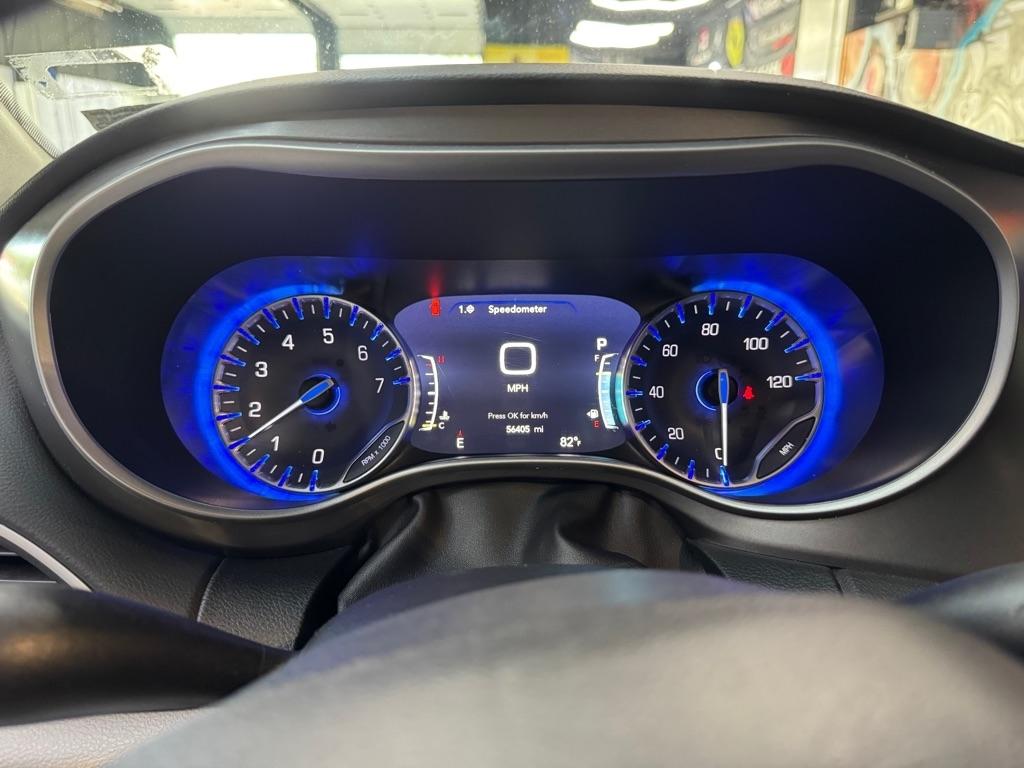 Chrysler Pacifica Touring L 2024