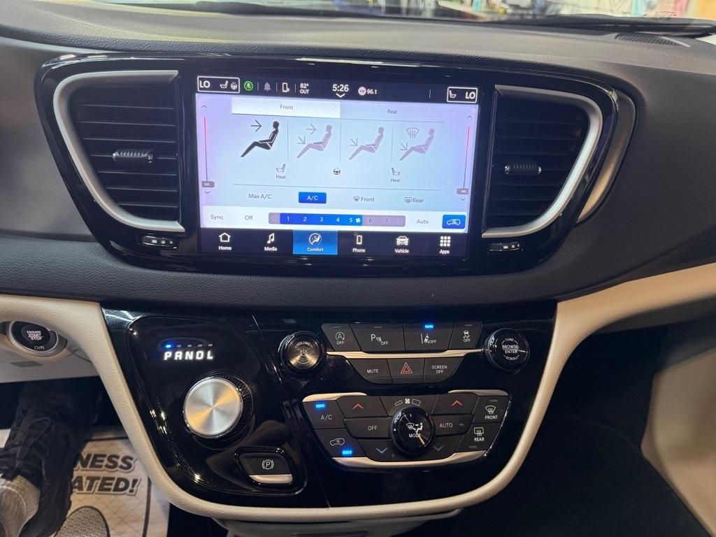 Chrysler Pacifica Touring L 2024
