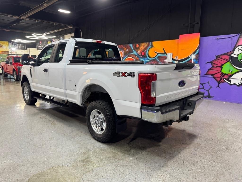 Ford F-250 SD XL SuperCab 4WD 2017