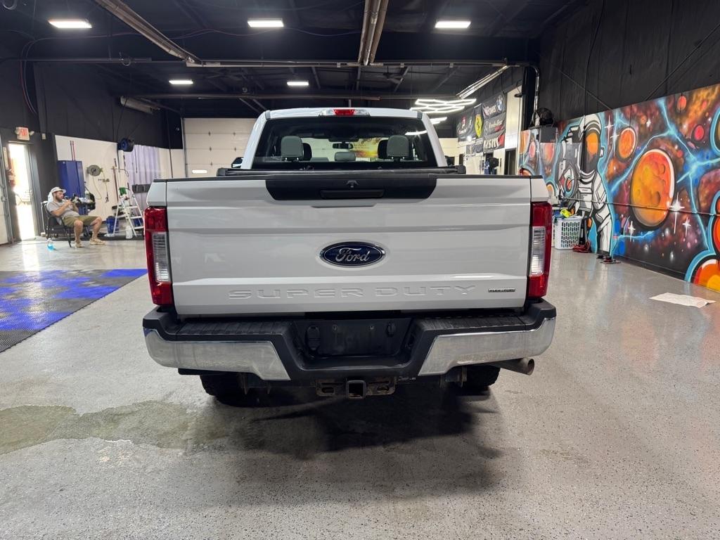 Ford F-250 SD XL SuperCab 4WD 2017