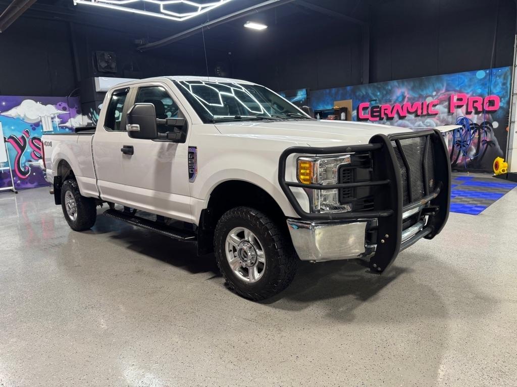 Ford F-250 SD XL SuperCab 4WD 2017