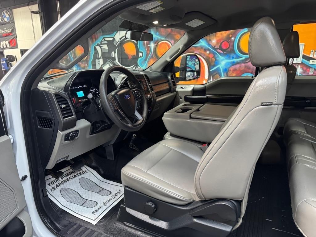 Ford F-250 SD XL SuperCab 4WD 2017