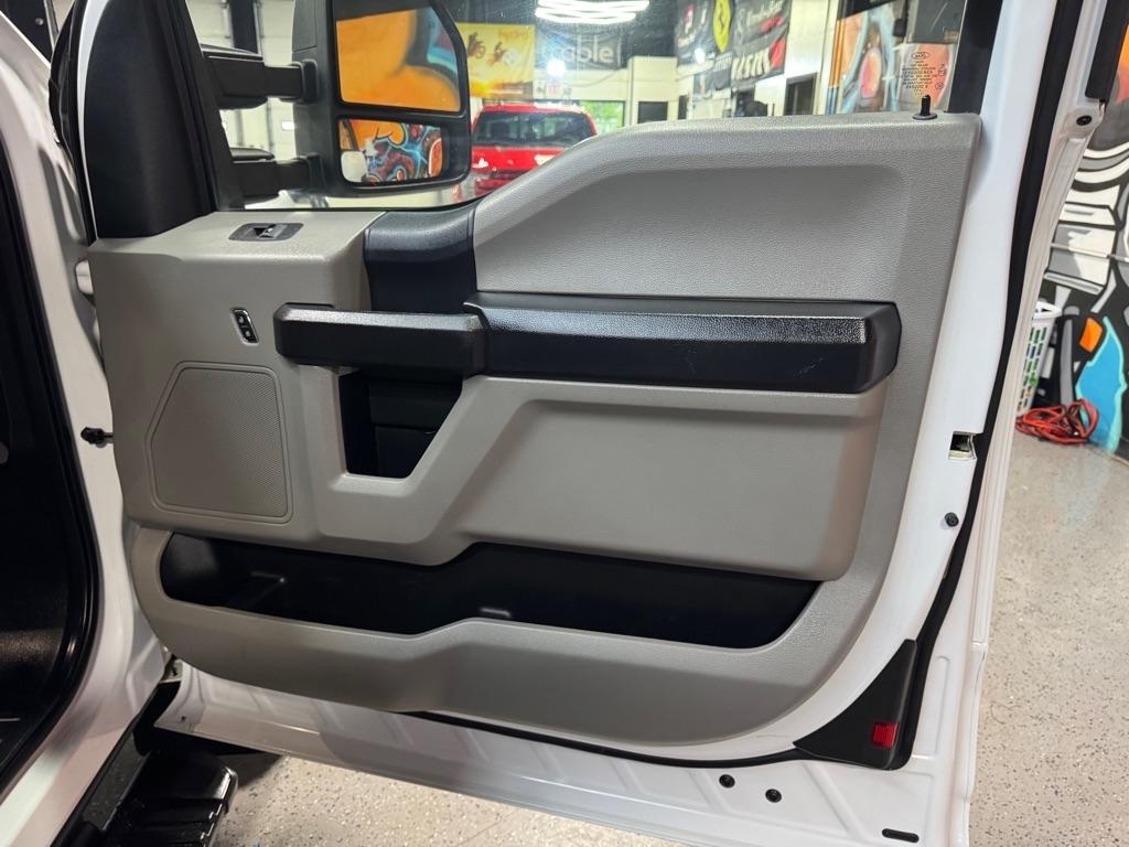 Ford F-250 SD XL SuperCab 4WD 2017