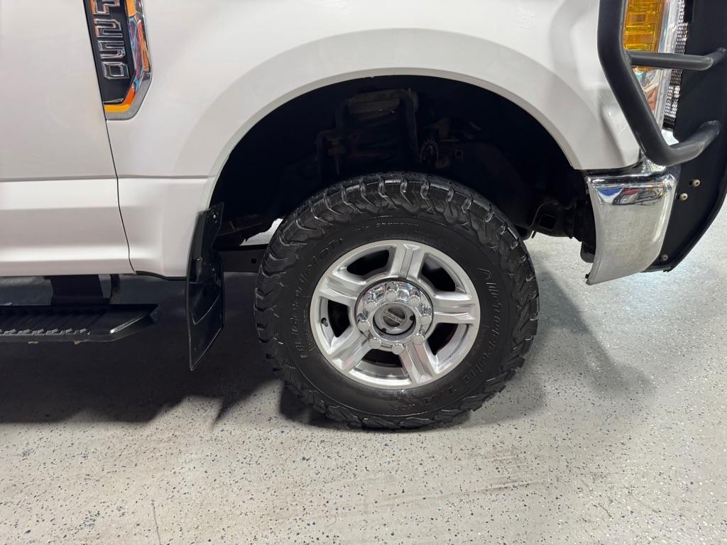 Ford F-250 SD XL SuperCab 4WD 2017