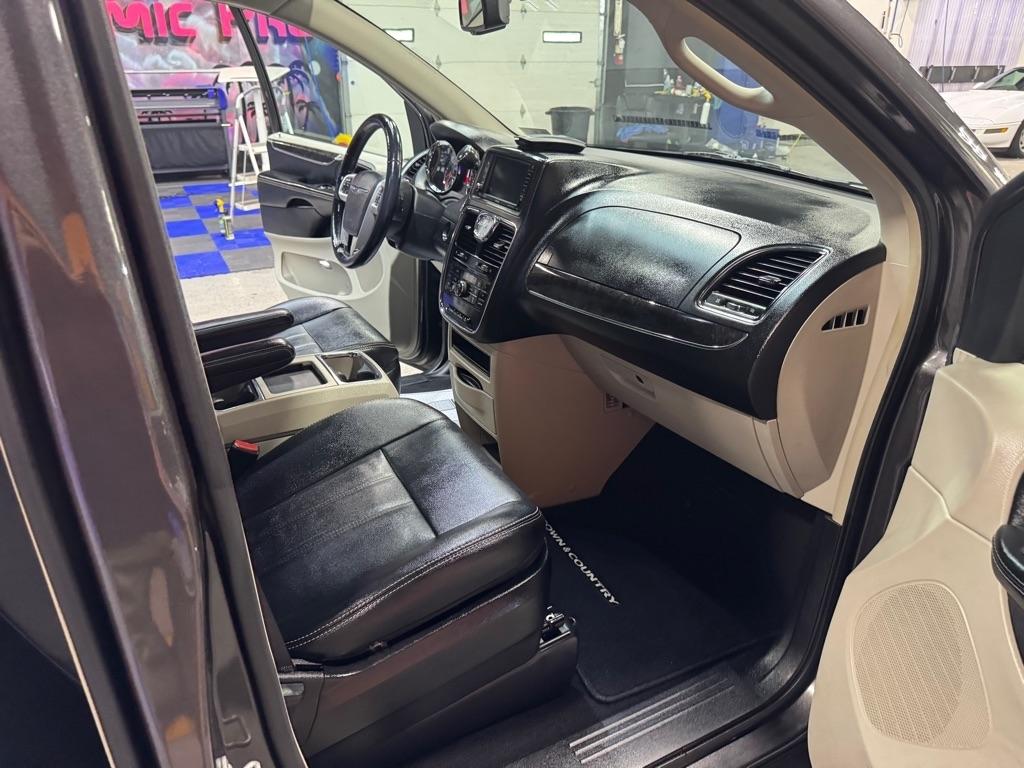 Chrysler Town & Country Touring 2015