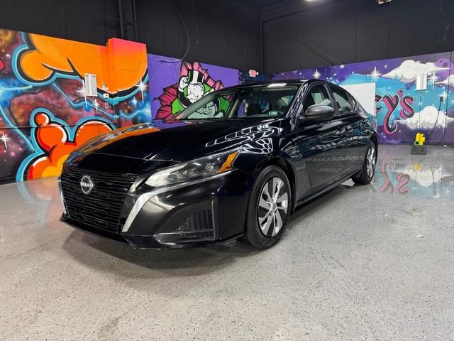 super black 2024 Nissan Altima Sedan Front-Wheel Drive Continuously Variable Transmission