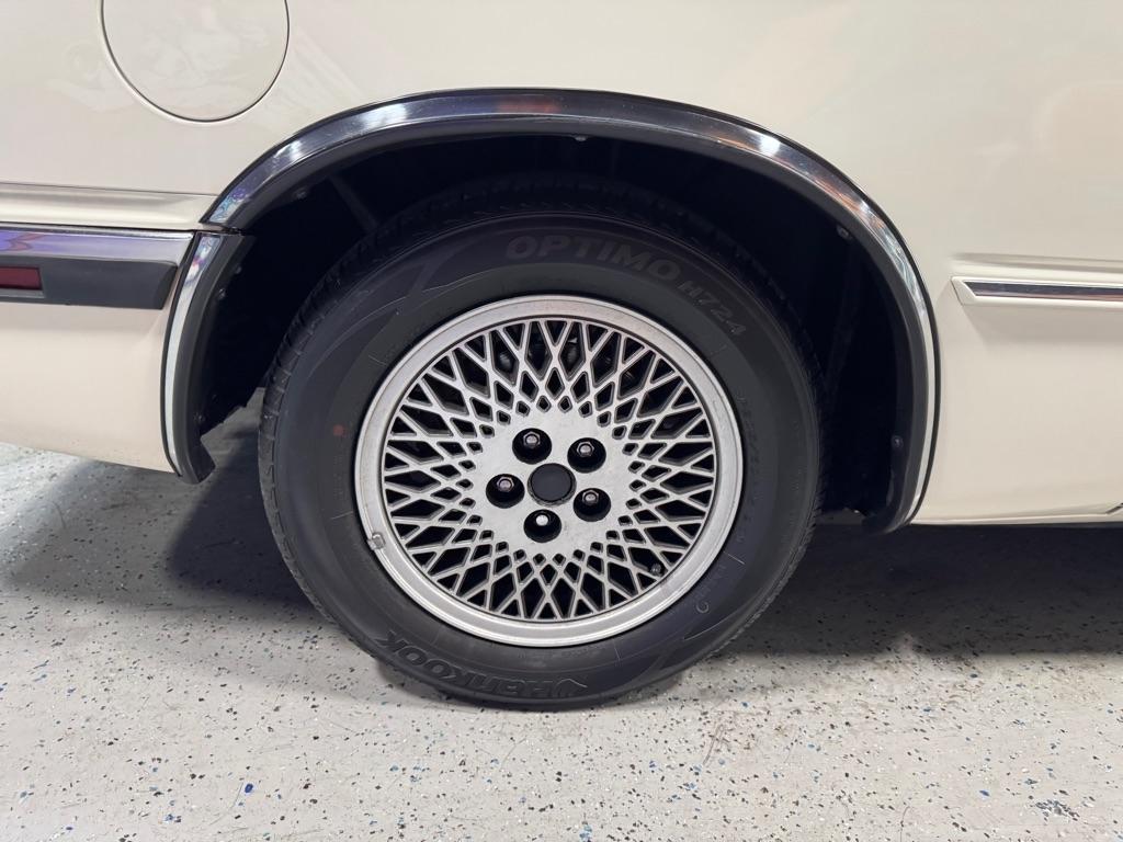 Chrysler TC By Maserati Convertible 1990