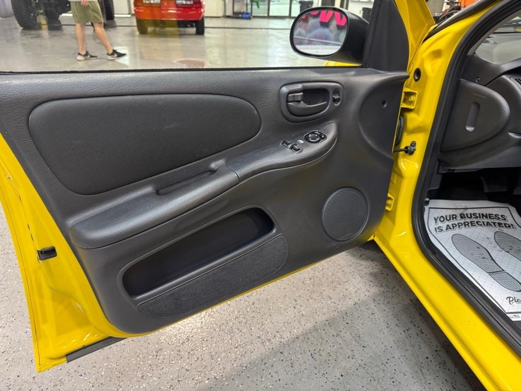 Dodge Neon SXT 2003