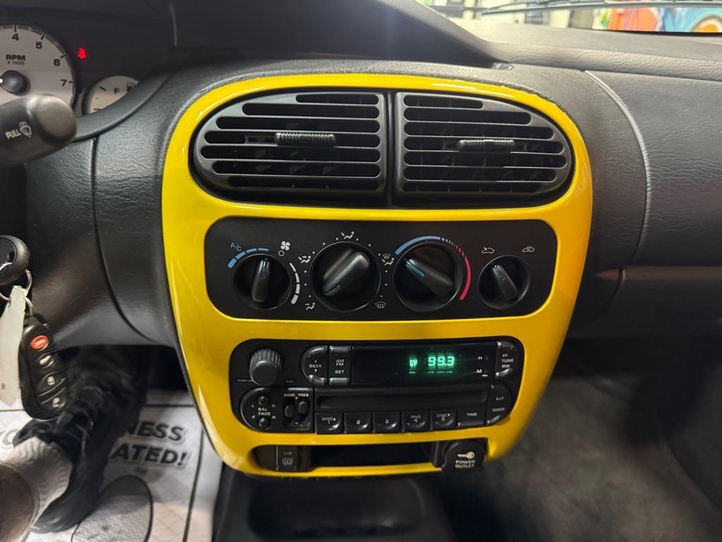 Dodge Neon SXT 2003