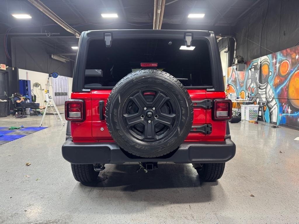 Jeep Wrangler Unlimited Sport 2018