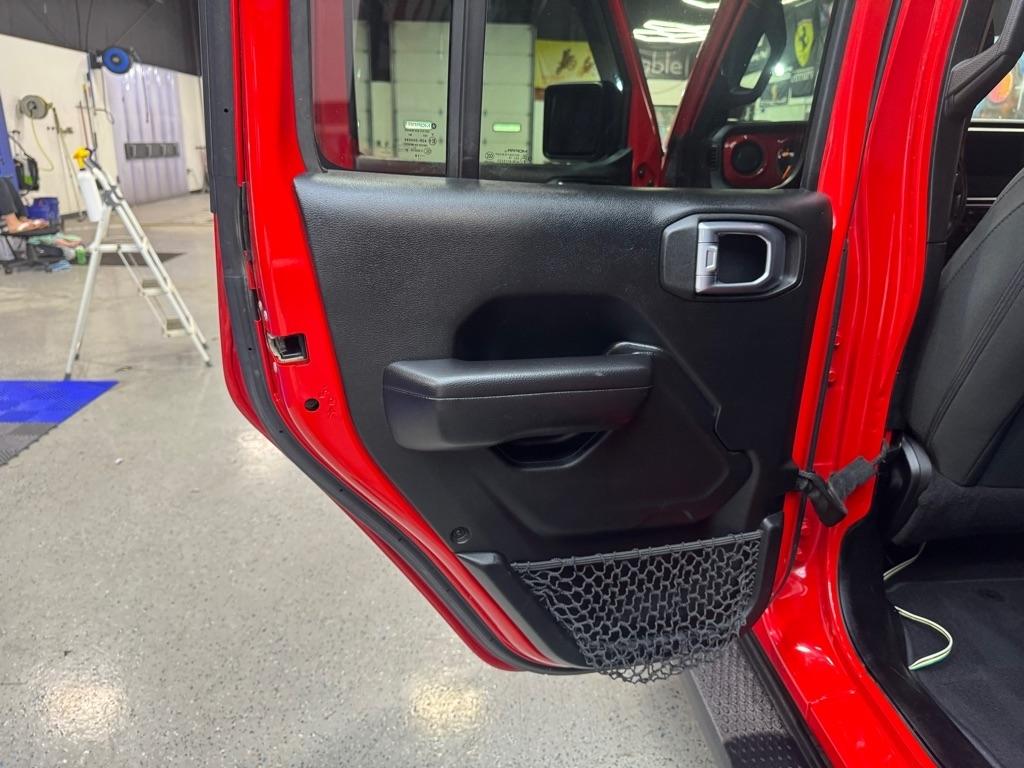 Jeep Wrangler Unlimited Sport 2018