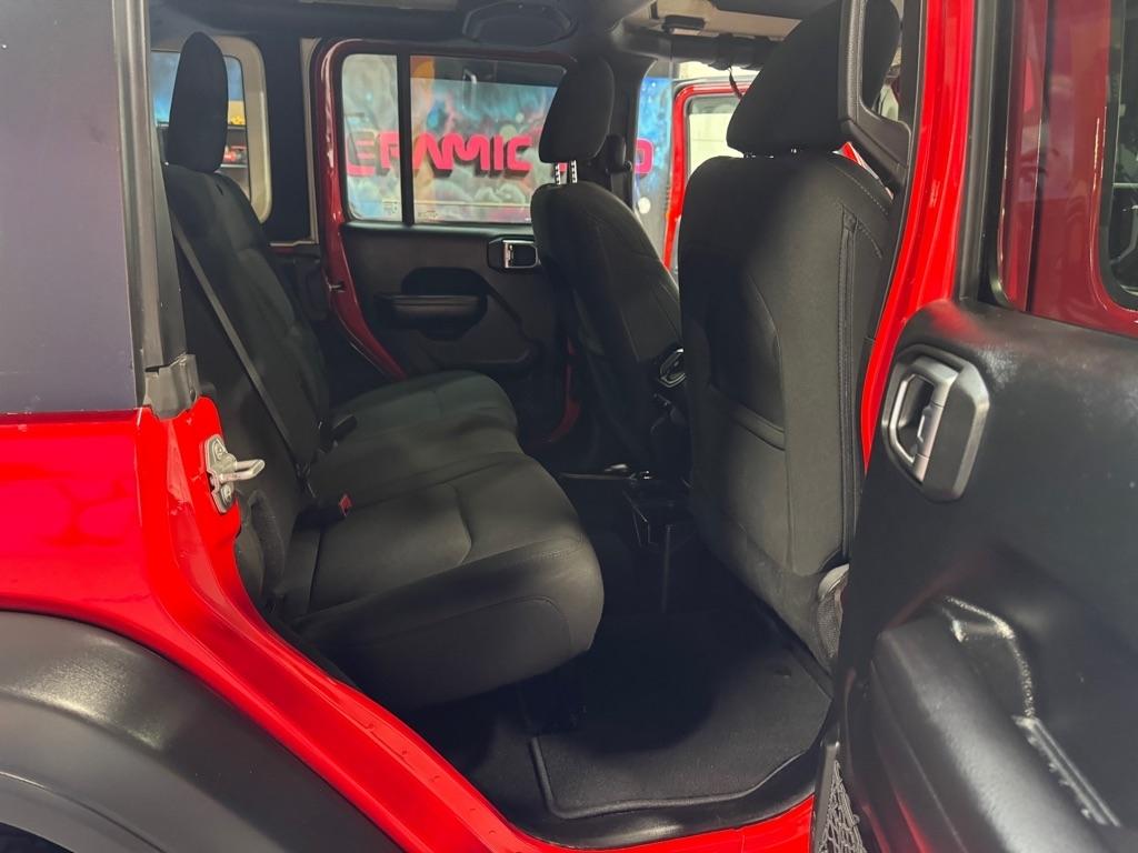 Jeep Wrangler Unlimited Sport 2018
