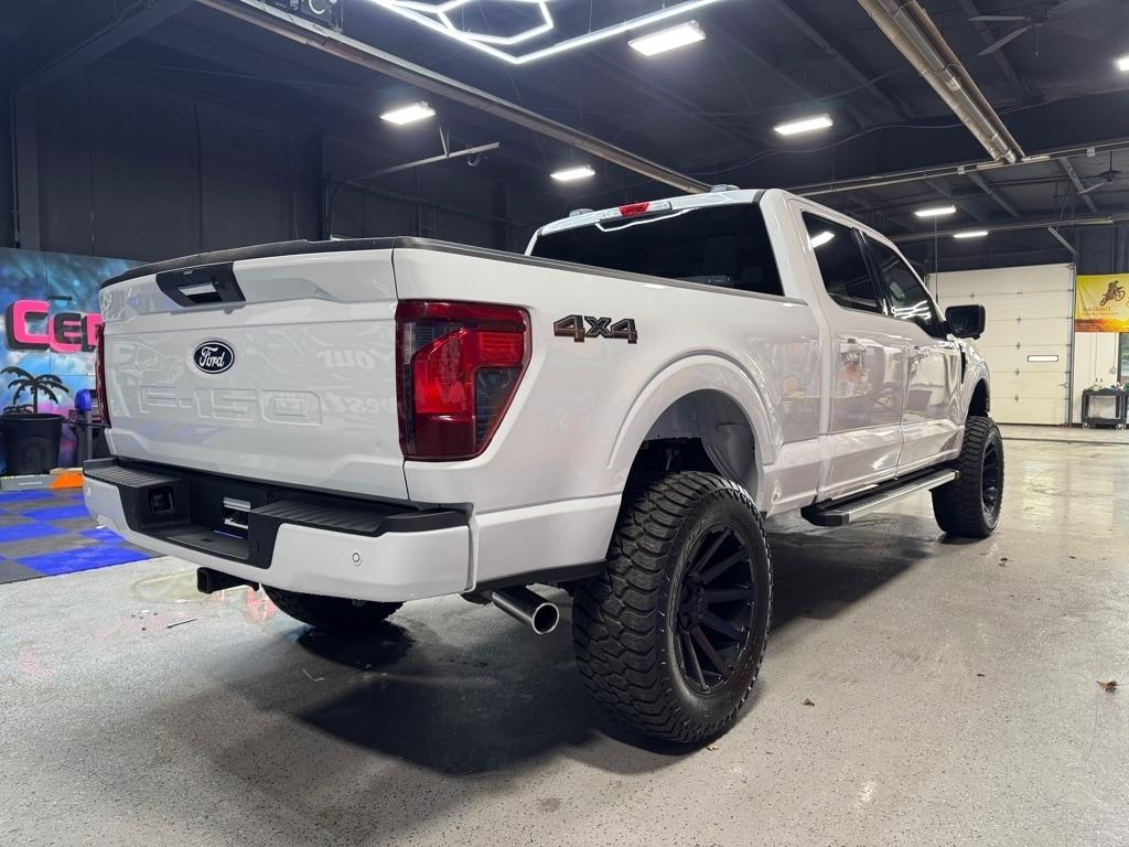 Ford F-150 XLT SuperCrew 4WD 2024