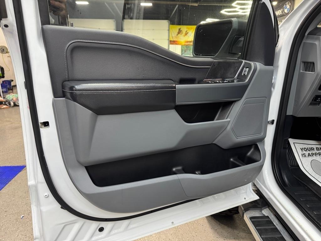 Ford F-150 XLT SuperCrew 4WD 2024