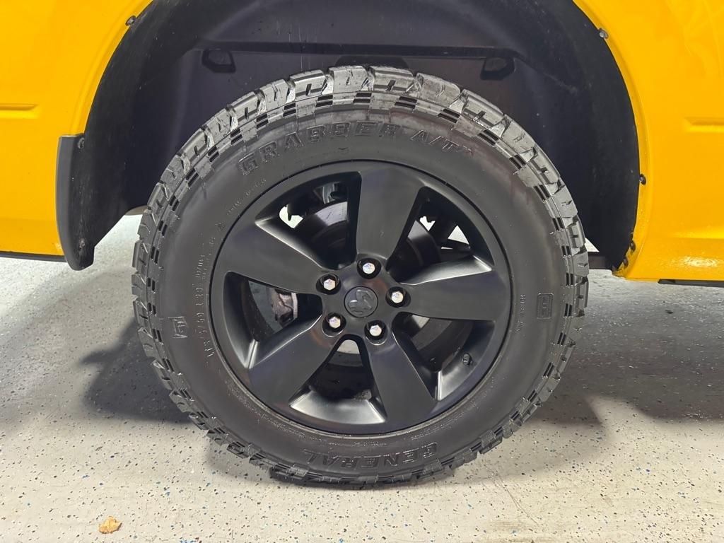 RAM 1500 Sport Crew Cab SWB 4WD 2016