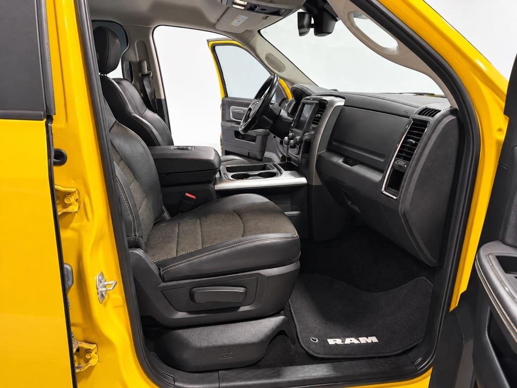 RAM 1500 Sport Crew Cab SWB 4WD 2016