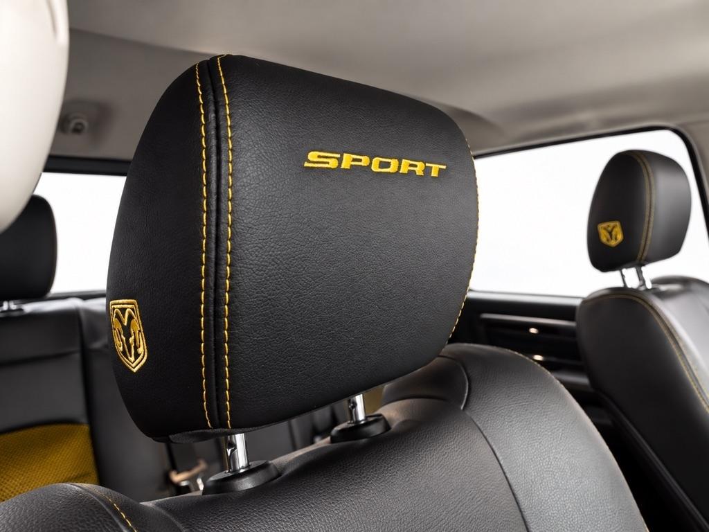 RAM 1500 Sport Crew Cab SWB 4WD 2016