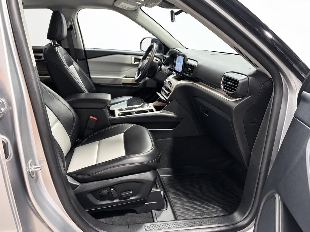 Ford Explorer XLT AWD 2023