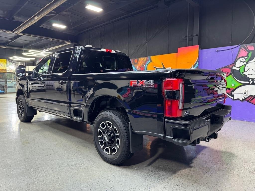 Ford F-250 SD Platinum Crew Cab 4WD 2026