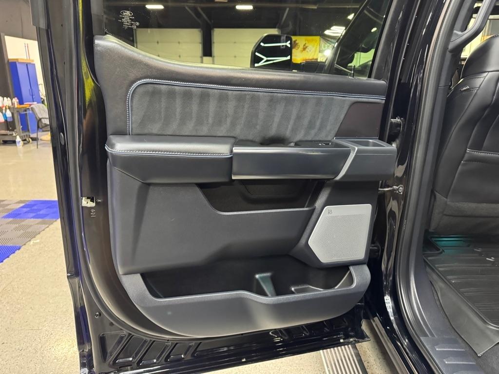 Ford F-250 SD Platinum Crew Cab 4WD 2026