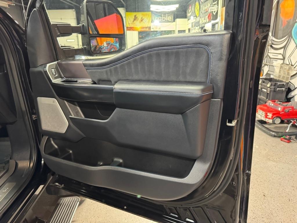 Ford F-250 SD Platinum Crew Cab 4WD 2026